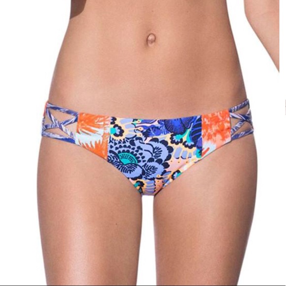 Maaji Other - Maaji Picture This Strappy Hipster Bikini Bottom